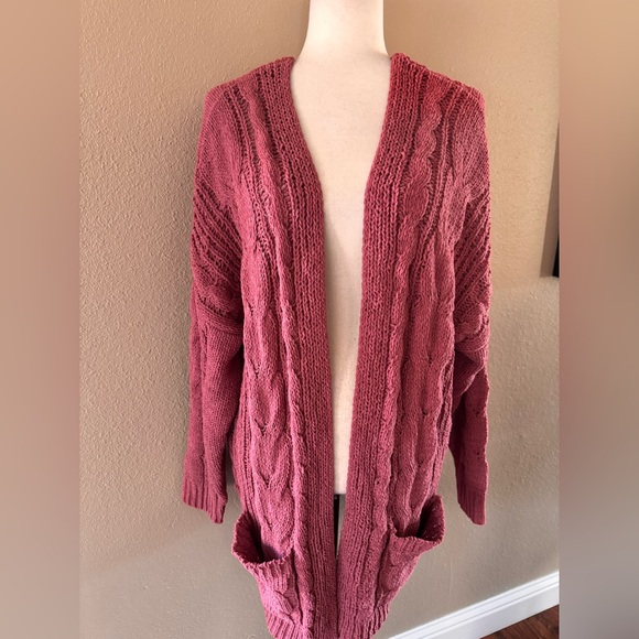 Cozy Soft Rose Pink Cable Knit Chenille Cardigan - Picture 8 of 9